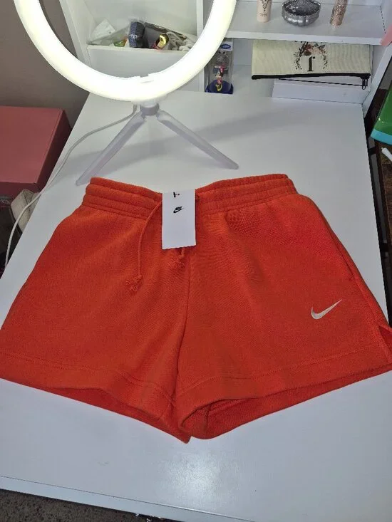 NWT Nike Women's Phoenix Fleece Mid-rise 4" length shorts. - Picture 3 of 6